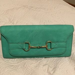 GREEN CLUTCH - VERY FUN COLOR!